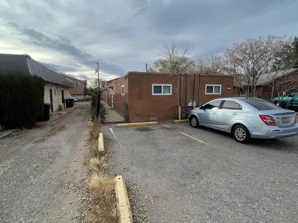 525 Valencia Dr SE, Albuquerque, NM 87108