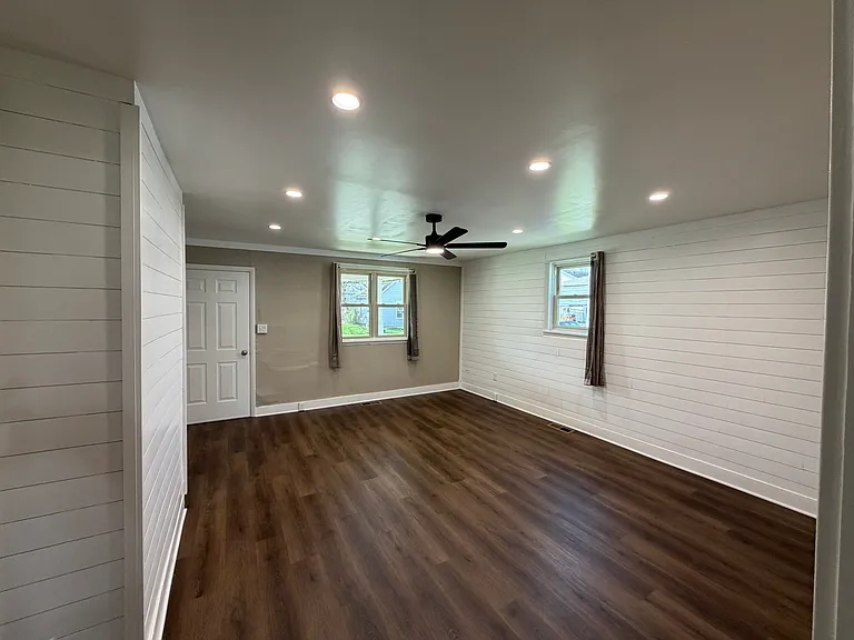 522 E Ward St — Photo 3