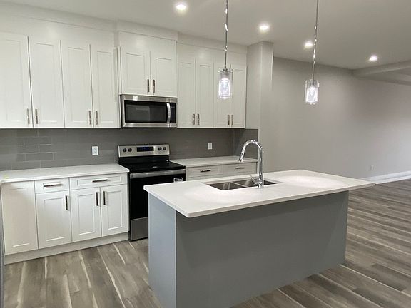 5th image of 30 Meadowview Dr