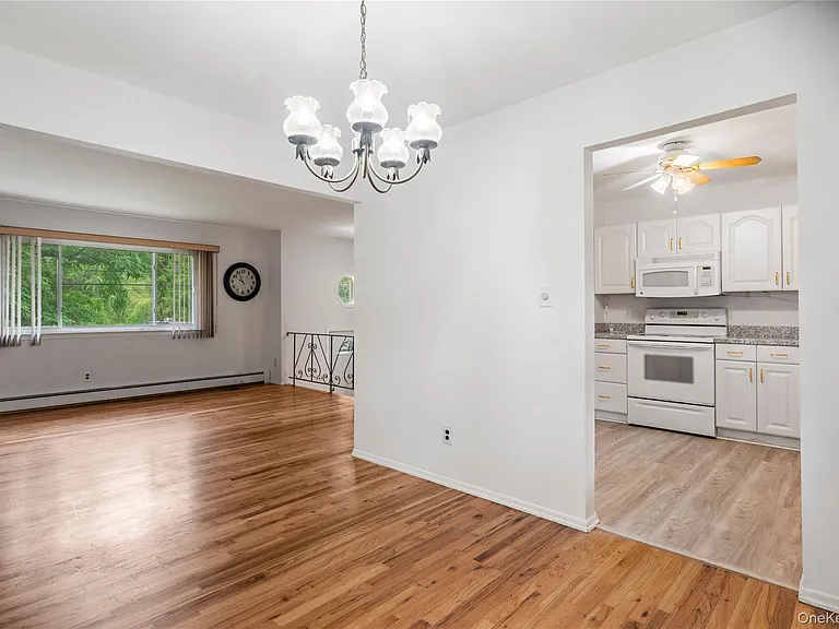 39 Wolfhollow Rd — Photo 10