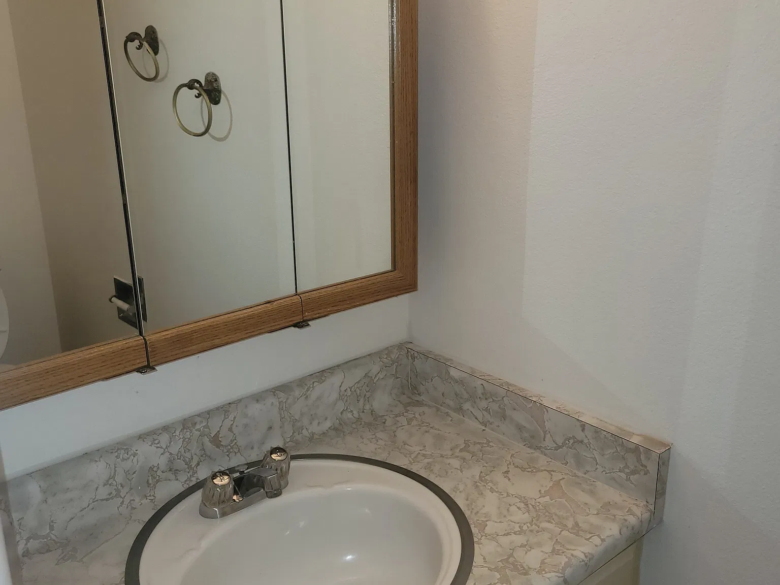 214 Smithridge Park — Photo 4