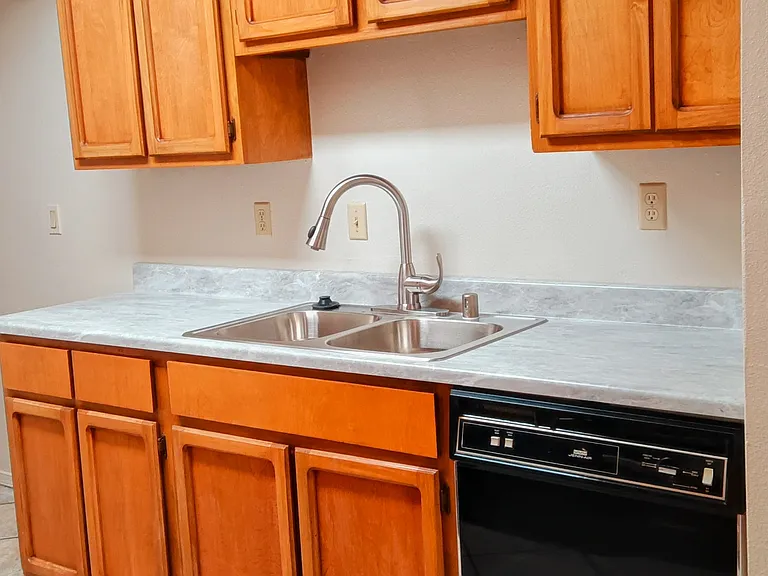 1511 Vanderbilt Dr #1511 — Photo 5
