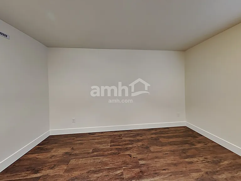 1271 E Ludlow Dr — Photo 14