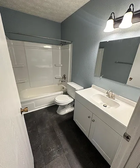 7230 E 21st Ave #4 — Photo 4
