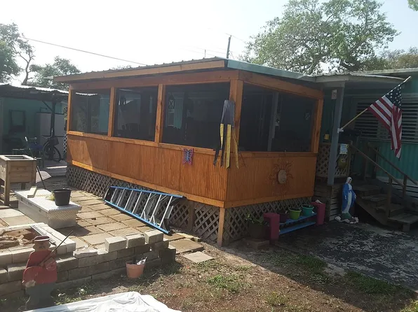 1500 W Matlock Ave Trailer 14, Aransas Pass, TX 78336