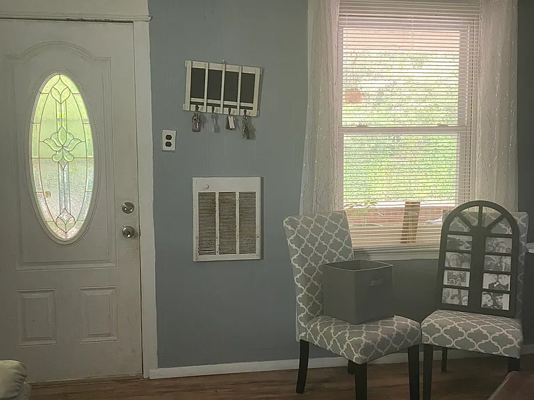 607 S Hancock St — Photo 9