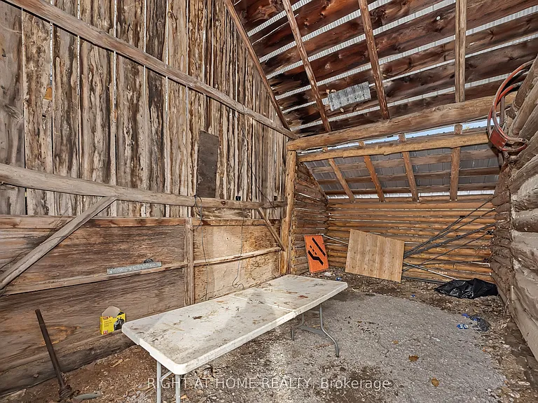 1864 Manotick Station Rd — Photo 36