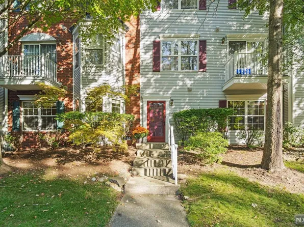 2152 Jordan Ct, Mahwah, NJ 07430