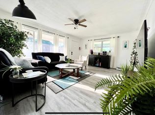 345 SW 8th Ave, Boynton Beach, FL 33435