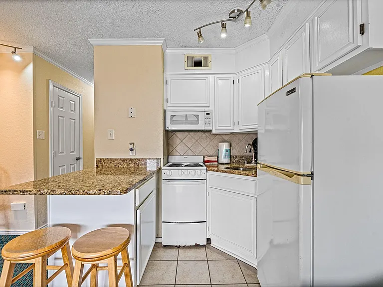 6102 Seawall Blvd #183 — Photo 23
