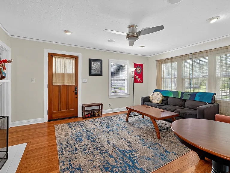 712 Shell St — Photo 15