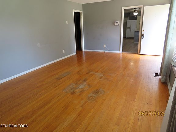 5th image of 2213 Juniper Dr