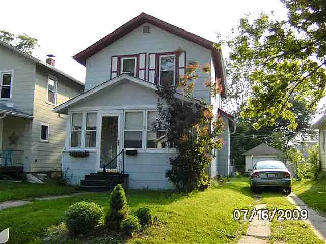 423 48th St photo 1