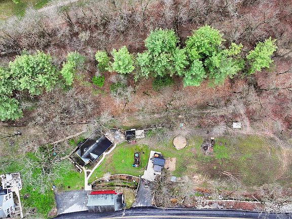 2nd image of 350 Green Valley Rd