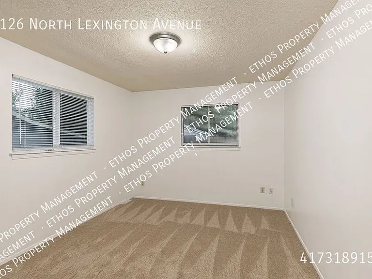 2126 N Lexington Ave — Photo 8