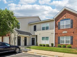 11616 Tomahawk Creek Pkwy APT C, Leawood, KS 66211