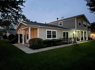 1208 Iota Ct, Wheeling, IL 60090