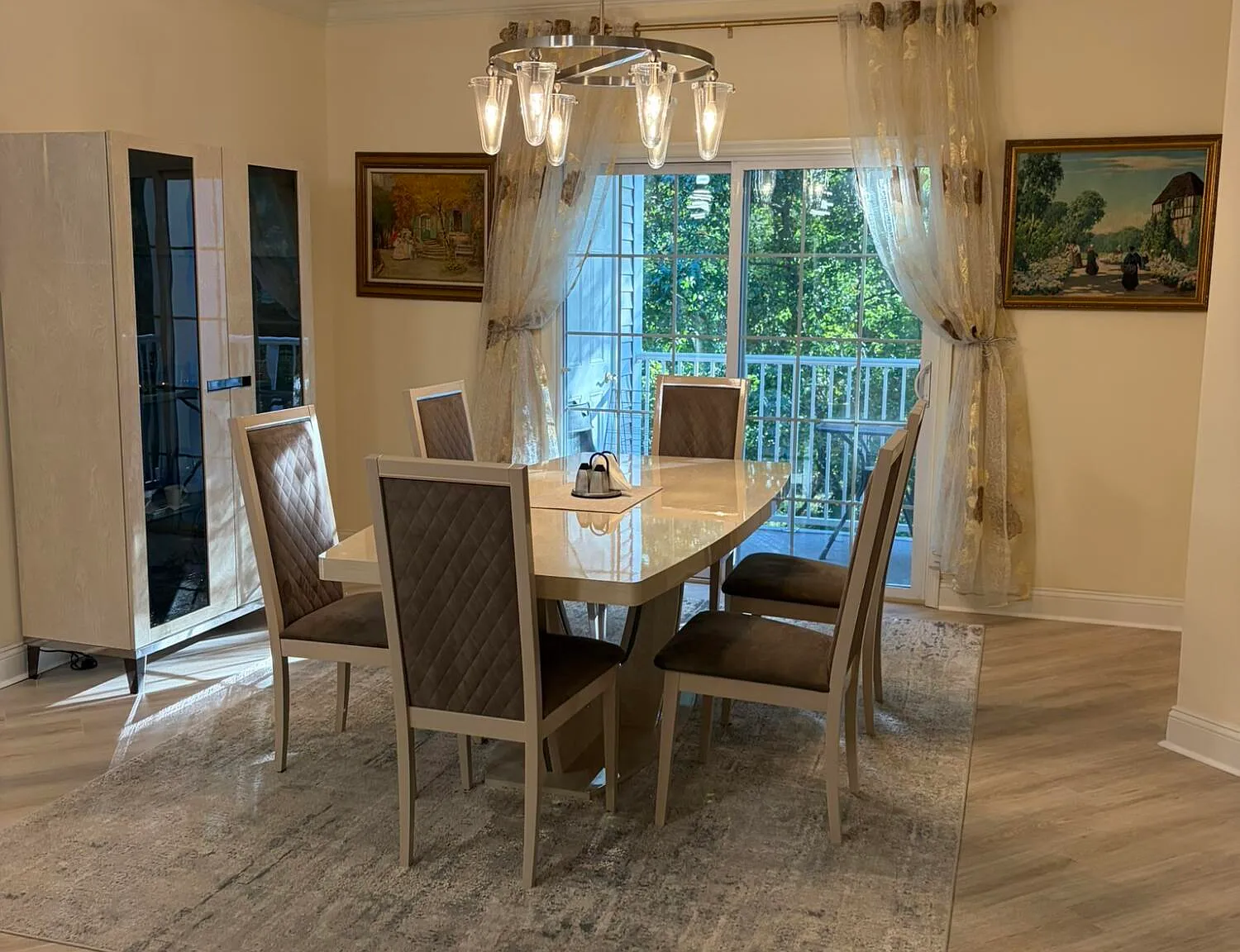 2 bed, 1499 sqft, $3,200 — Photo 4