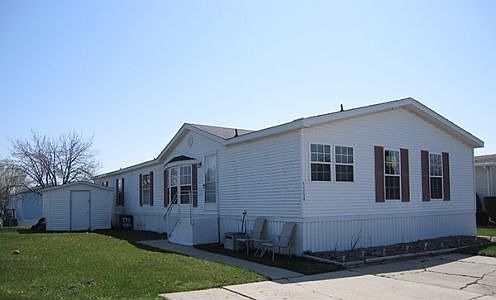 4th image of 52298 Lexington Ln