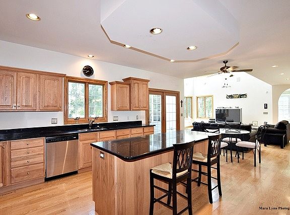 3rd image of 1501 Christine Dr