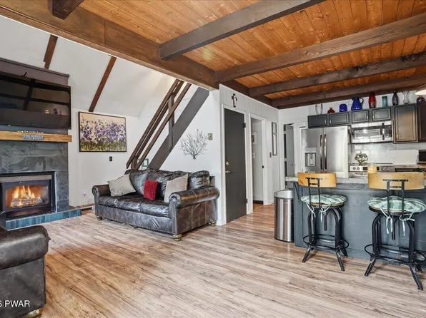 2511 Oak Cir, Lake Ariel, PA 18436