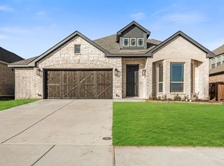 245 Resting Place Rd, Waxahachie, TX 75165