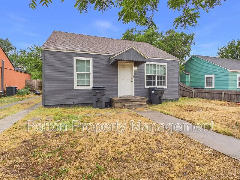 2 bed, 1.0 bath, 784 sqft, $950 — Photo 4