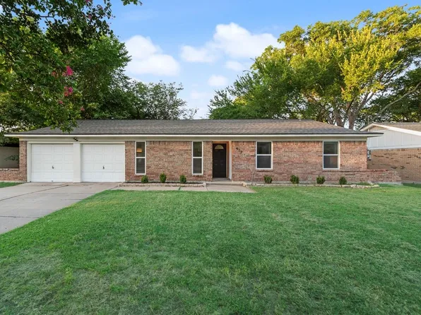 913 Childers Ave, Benbrook, TX 76126