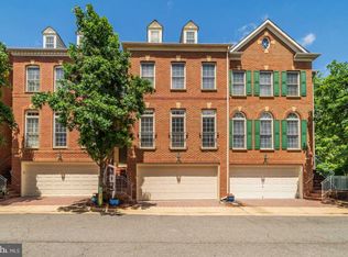 261 Murtha St, Alexandria, VA 22304