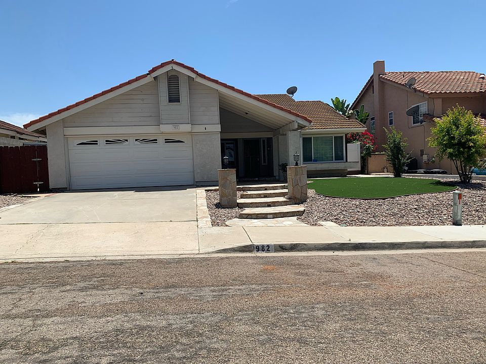 1st image of 982 Paseo Del Paso