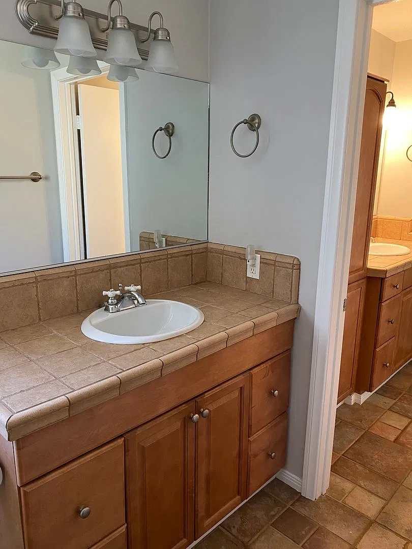 3 bed, 1 1/2 baths home in Twin Lakes community in Chatsworth — Photo 4