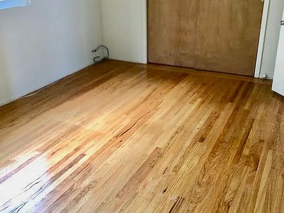 4th image of 300 Graystone Ter #4