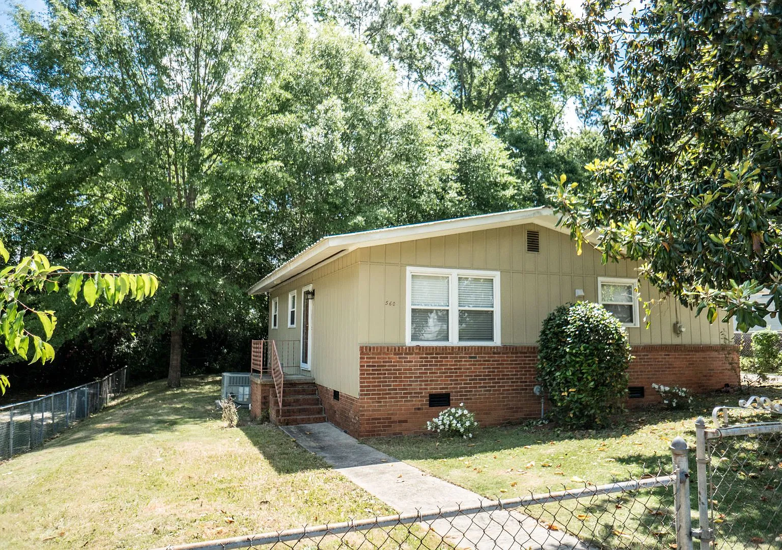 $500 Per Bedroom House In Auburn! — Photo 2