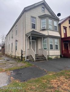 146 6th Avenue, Troy, NY, 12180