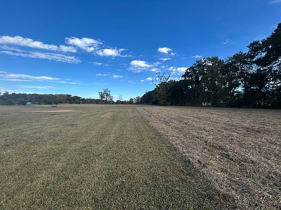 5th image of 606 Davis Rd