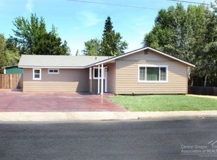 1636 NE Wells Acres Rd, Bend, OR 97701
