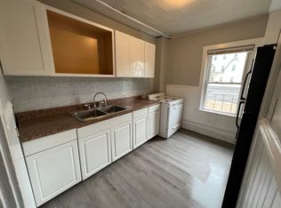 80 Railroad St APT 2, Manville, RI 02838