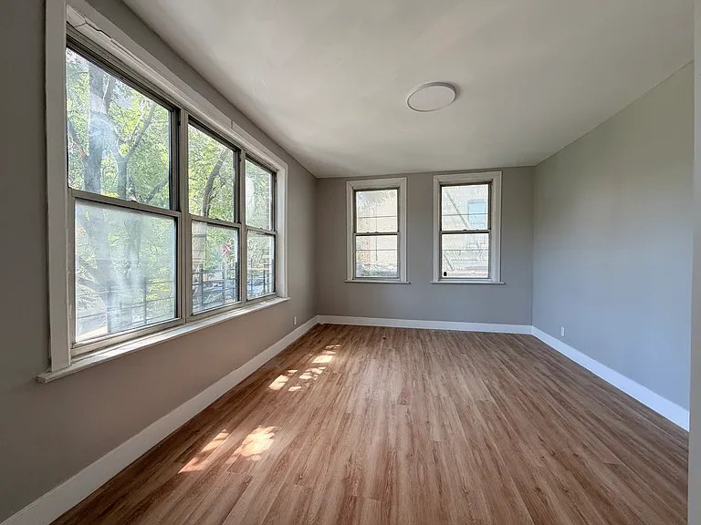 245 McClellan St #3W — Photo 10