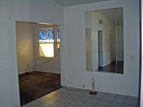 3rd image of 230 S Hillward Ave