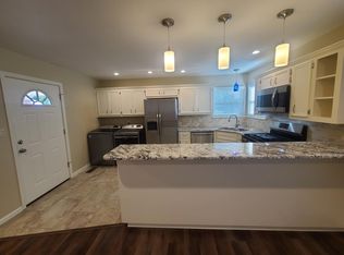714 W C St, Jenks, OK 74037