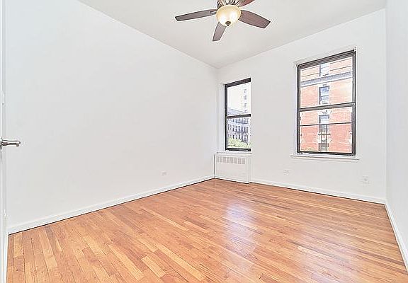3rd image of 150 Manhattan Ave APT 5D