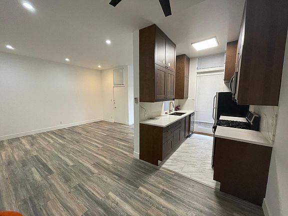 2nd image of 1277 Barry Ave