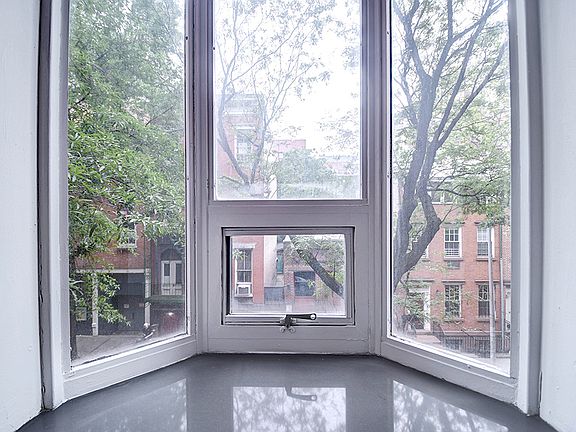 2nd image of 123 Bank St #320A