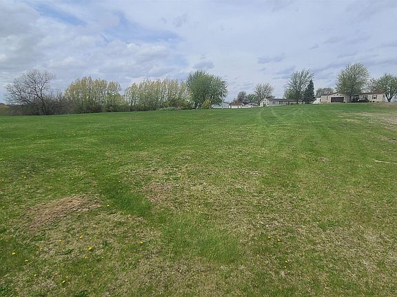 4th image of Eagle Dr