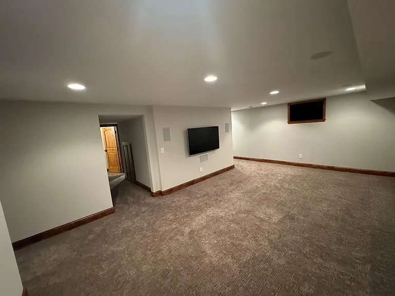 112 Oakwood Rd — Photo 27