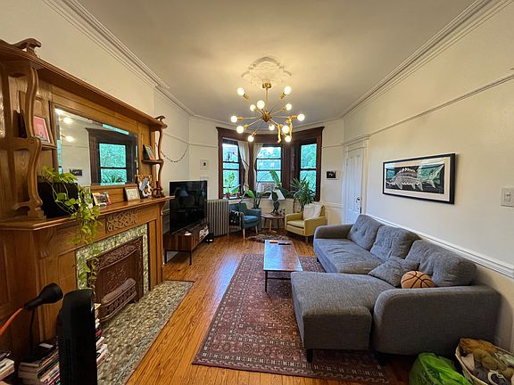 2nd image of 411A Hancock St #3