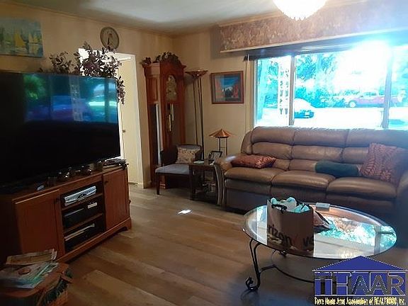 3rd image of 10 31st Street Ct