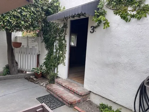 238 6th Ave #3, Santa Cruz, CA 95062