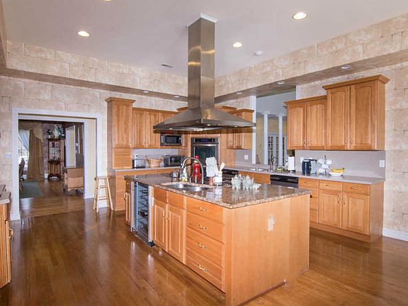 5th image of 1275 Woodfern Ct