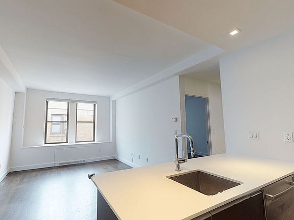 2nd image of 666 W End Ave #23MN
